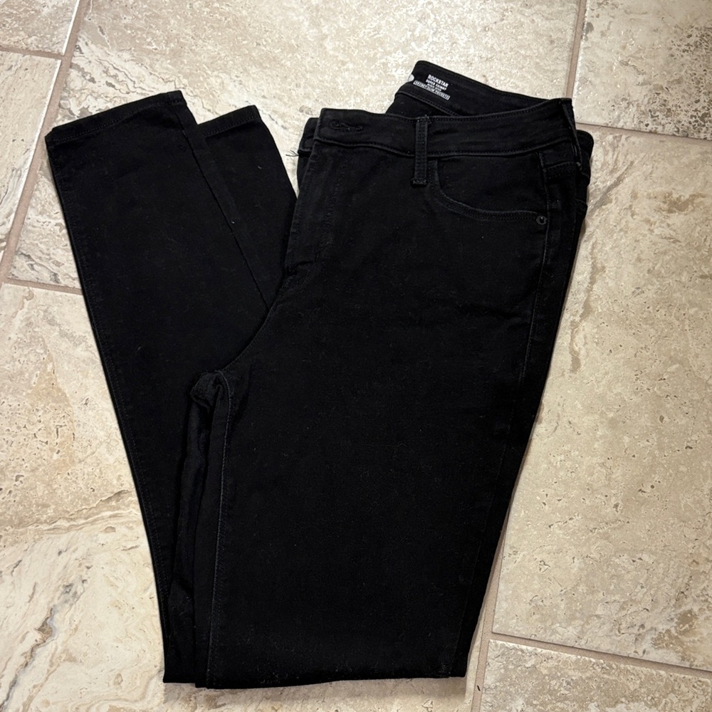 Women’s high rise skinny Jean